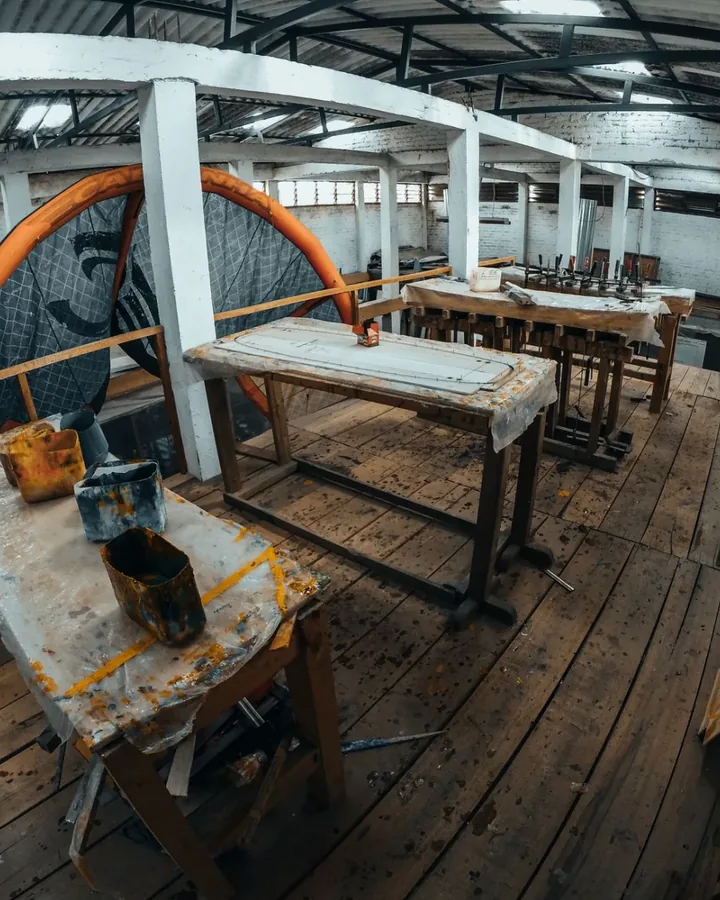 Tủ bếp gỗ sau khi lắp
